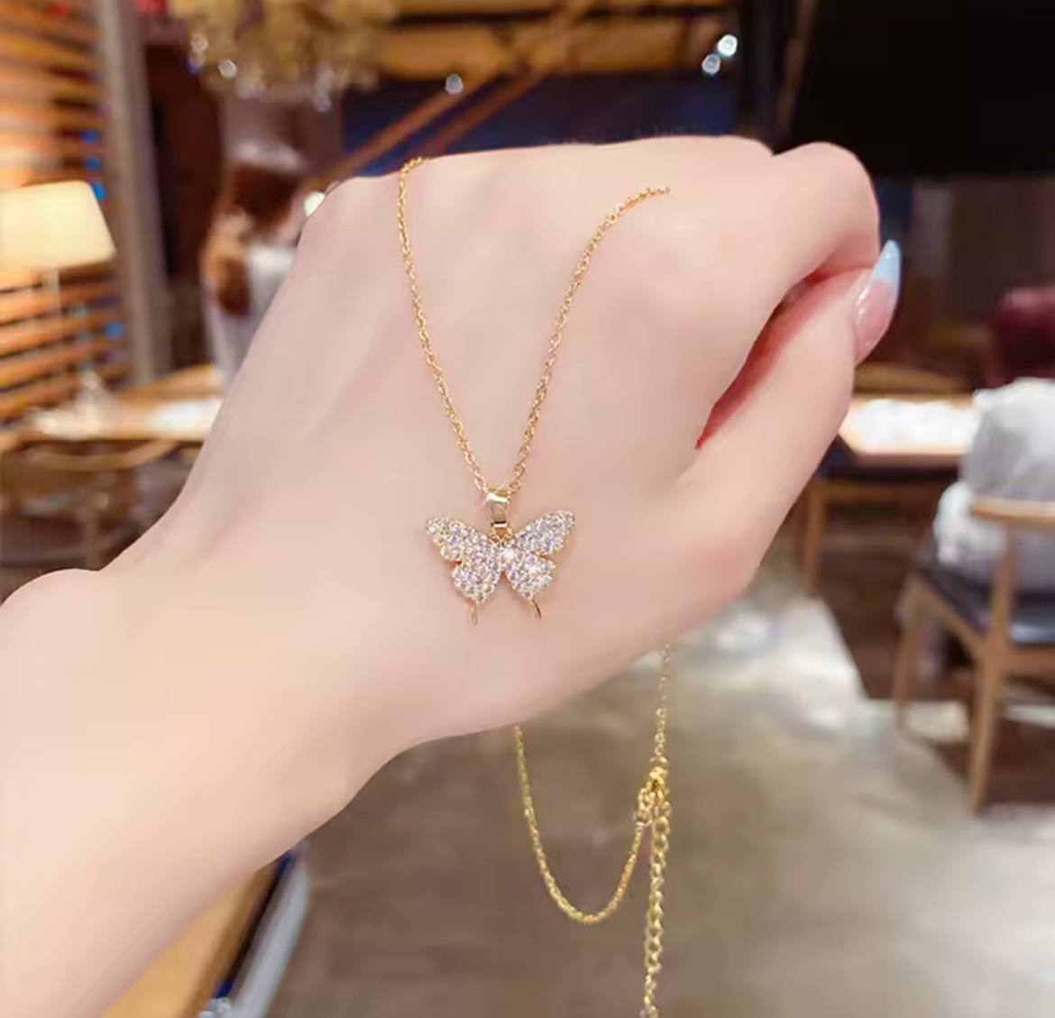 COLLAR MARIPOSA
