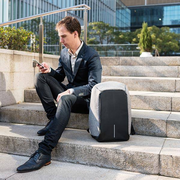 BOLSO, MOCHILA ANTIRROBO CONECTOR USB